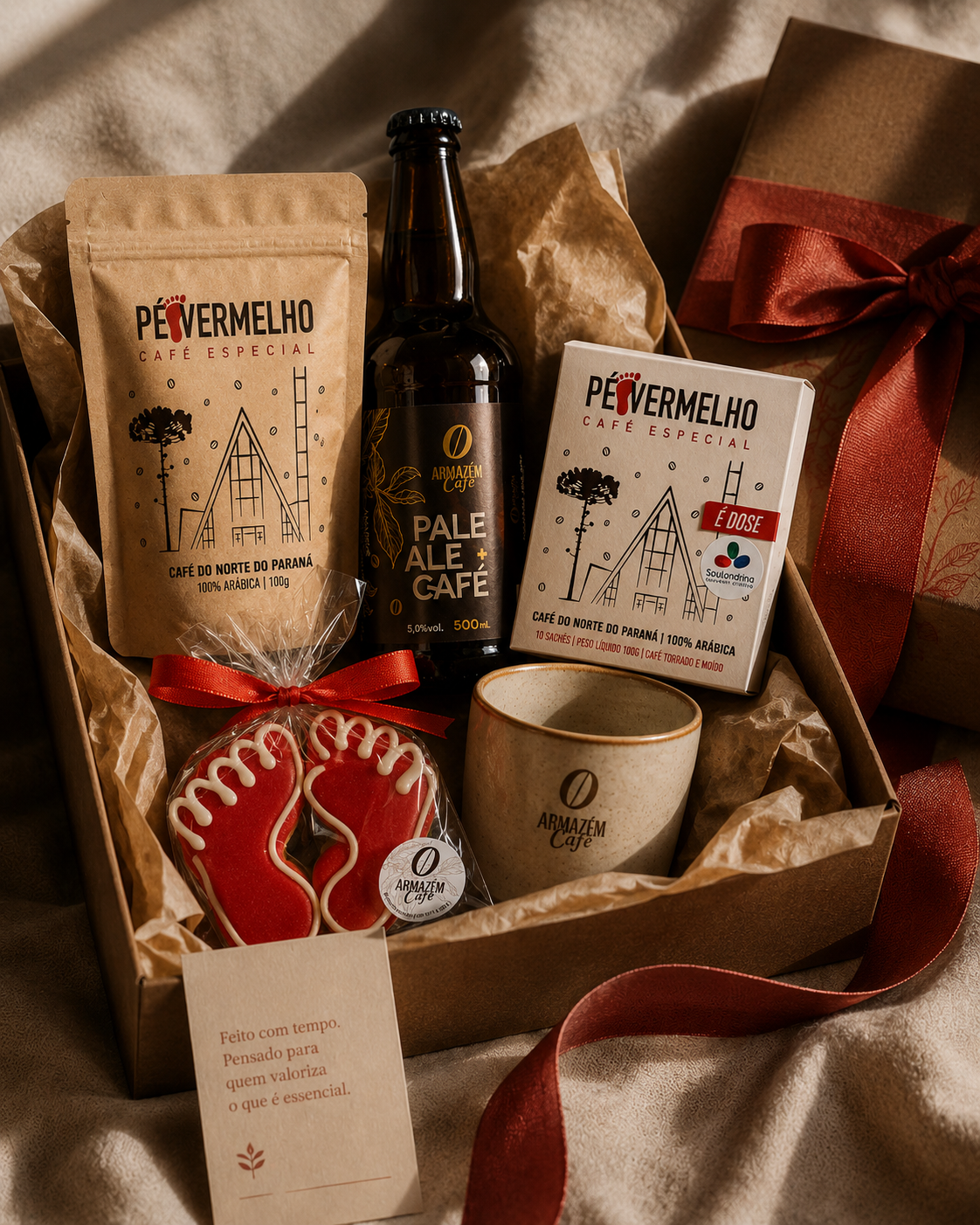Kit corporativo da Linha Pé Vermelho com café especial, cerveja Pale Ale+Café, xícara artesanal e biscoito pé-vermelho
